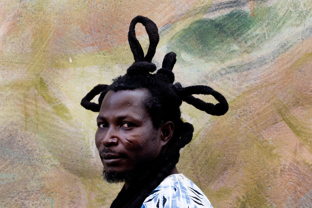 King Ayisoba infuse d'électro son 1000 Can Die