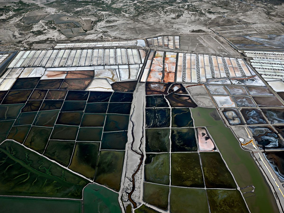 Salt Pan #13. Little Rann of Kutch, Gujarat, India, 2016. © Edward Burtynsky