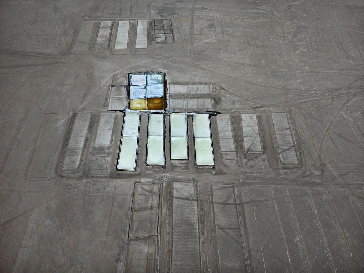 Salt Pan #10. Little Rann of Kutch, Gujarat, India, 2016. © Edward Burtynsky