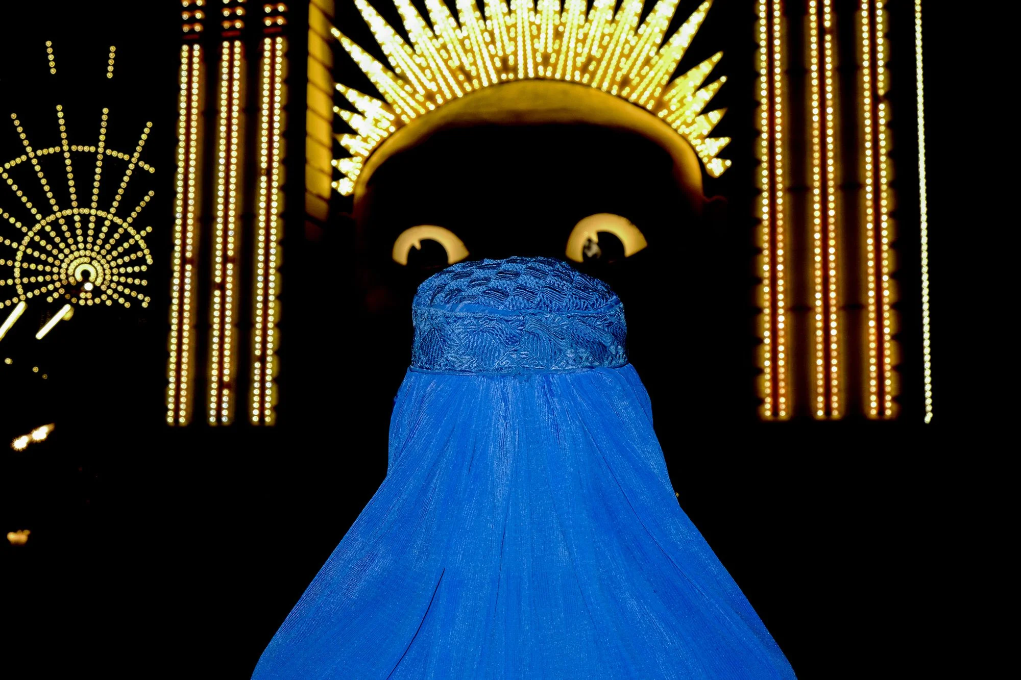 Urban Burqa - On est toujours l'étranger de quelqu'un