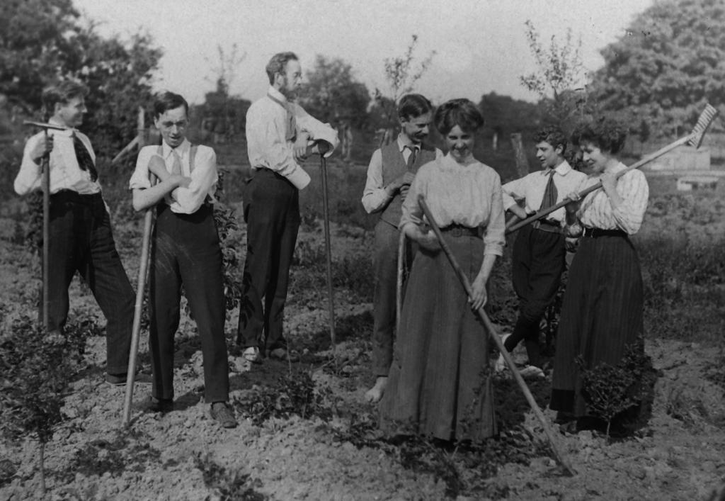 Rakers at Clousden Hills, 1897. Une des premières communautés anarchistes.