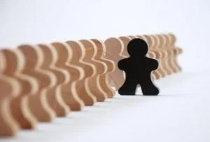 Noirs, Arabes et femmes discriminés dans l’accès au crédit bancaire