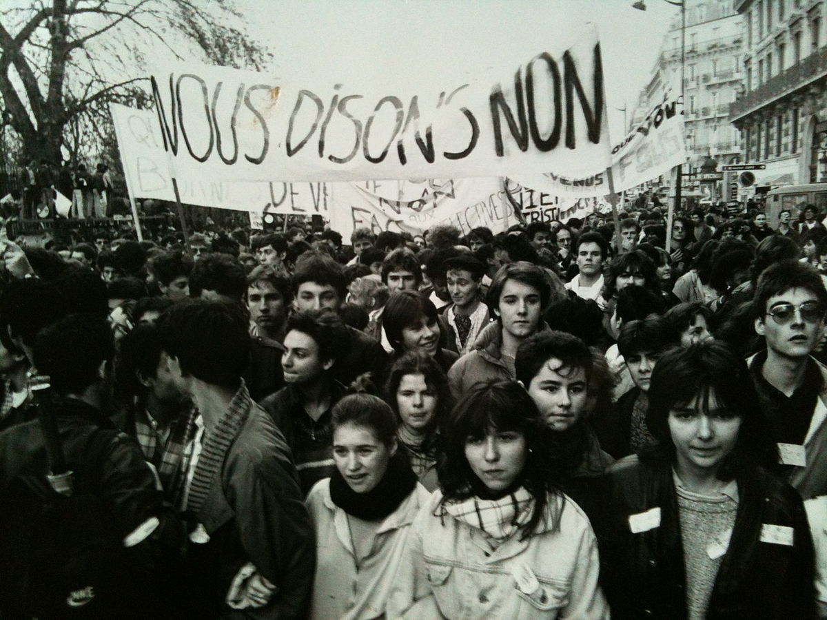 Le spectre qui fait encore trembler les gouvernements - manifestation contre la loi Devaquet de "réforme des universités", novembre 1986