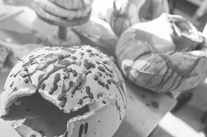 Au risque de la cuisson, les céramiques de Tschiember et Armleder