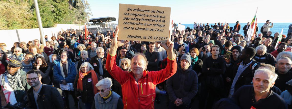 Manifestation de soutien aux migrants à Menton : est-ce que les morts reviennent nous tirer par les pieds ?