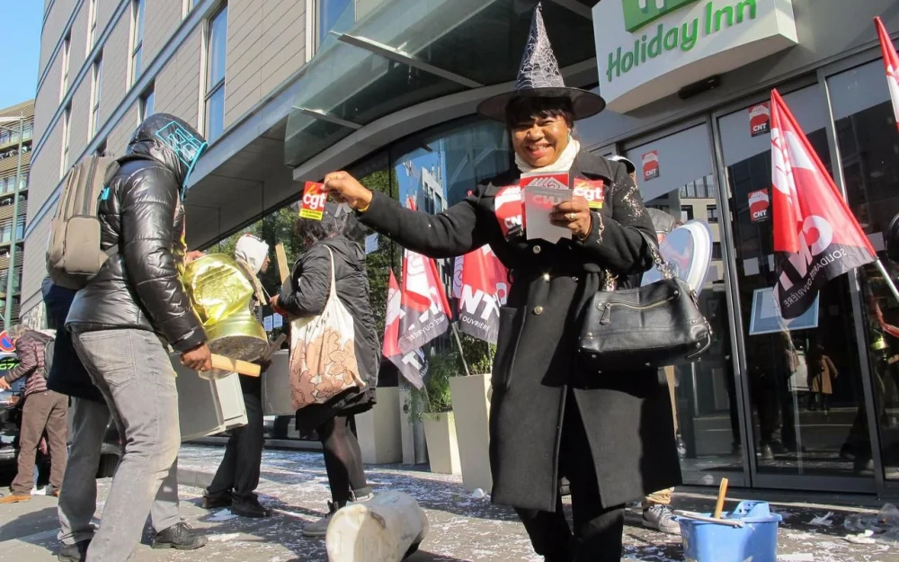 Malgré pressions, menaces et trahisons syndicales, la grève continue à l'Holiday Inn de Clichy