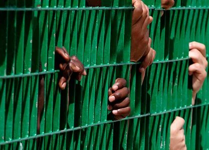 Marie Redonnet - Trio pour un monde égaré 