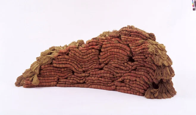 Sheila Hicks, The Evolving Tapestry :He/She , 1967 The Museum of Modern Art, New York © 2018. Digital, The Museum of Modern Art, New York/Scala, Florence © Adagp, Paris 2018