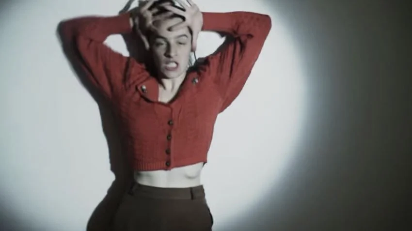 Surveillance vidéo # 34 - PEREZ : Nikki