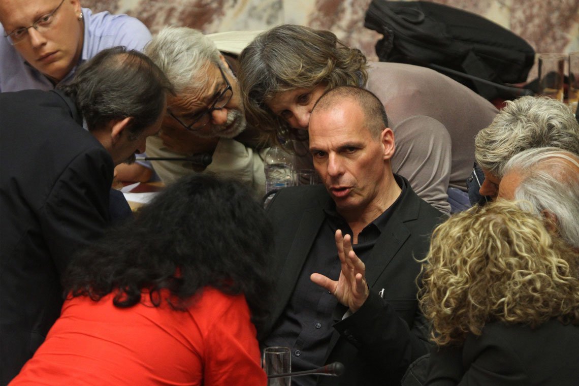 Le récit de la crise grecque par Yanis Varoufakis : son choix en faveur de l'euro (3)