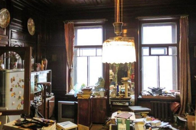 Le passé mis en pièces : L'appartement d'André Markowicz par Claro
