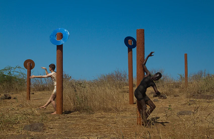 Toutes ces filles couronnées de langues se délient à Malakoff 