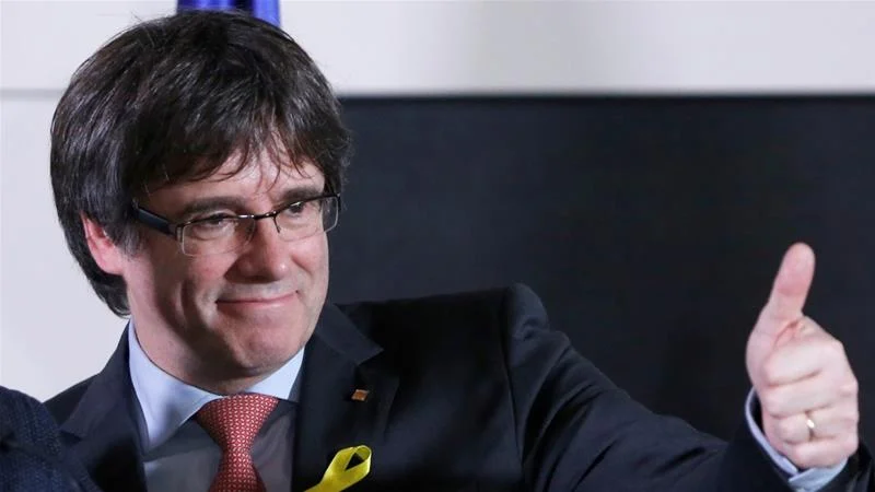 La résurrection de Puigdemont, la mort de Rajoy et la naissance de Rivera