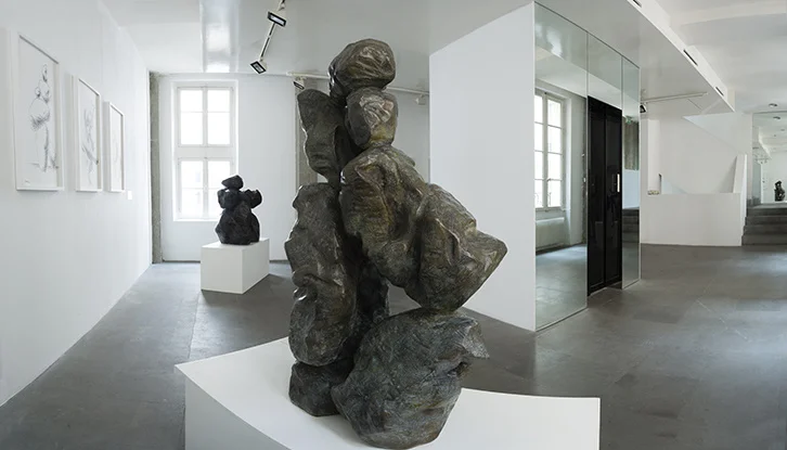 MA Desheng dessine et sculpte Entre ciel et terre