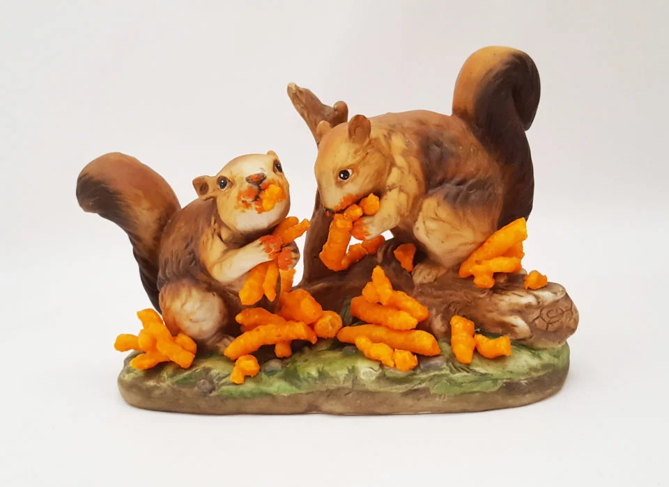 Les-figurines-d-animaux-surrealistes-de-Debra-Broz-9-ecureuil.jpg