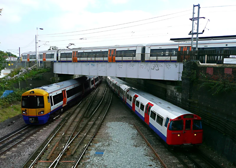 London Overground et la modernité en train fantôme de Iain Sinclair