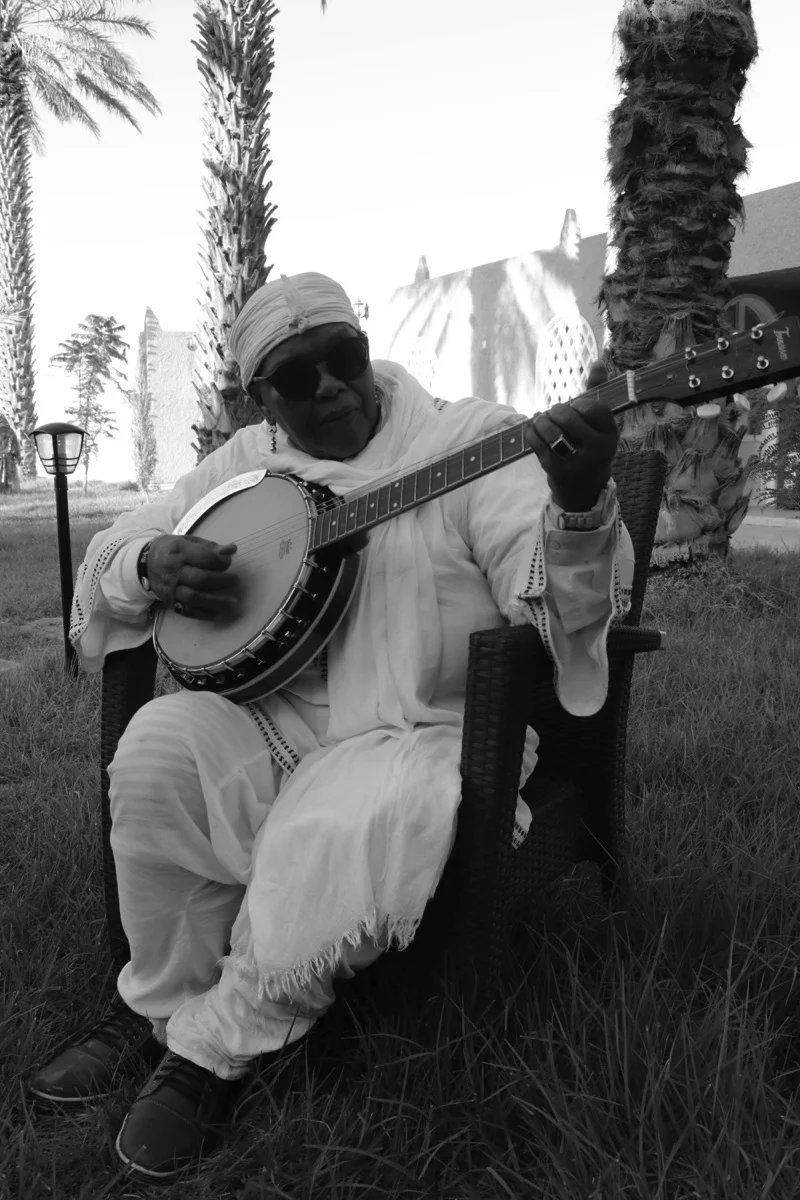 La Transsaharienne du jeudi avec Hasna El Becharia &amp; Naïny Diabaté et l'University of Gnawa d'Aziz Sahmaoui