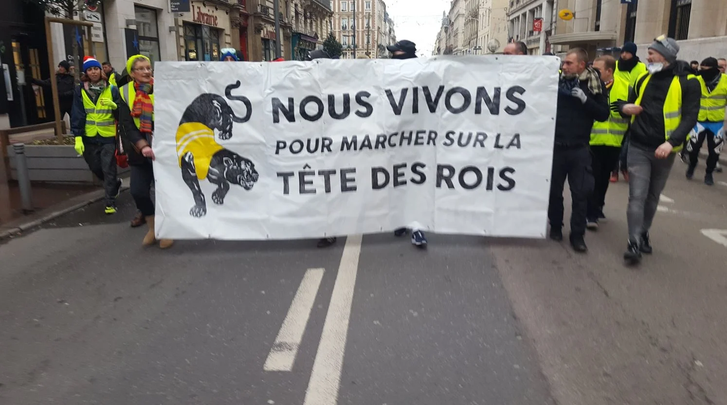 A ceux qui craignent les gilets jaunes, ne nous dites pas que c'est à cause de l'extrême droite que vous n'êtes pas dans la rue