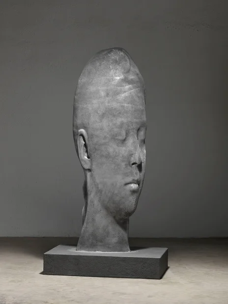 Jaume Plensa, Sanna , 2017, (aluminium et base de granit) 220 x 110 x 70 cm © Studio Plensa