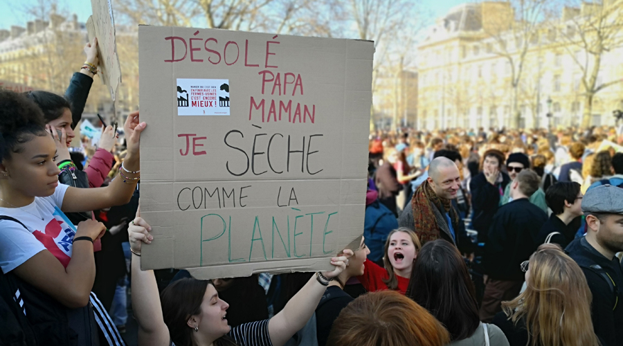En grève pour le climat : les jeunes montrent la voie !