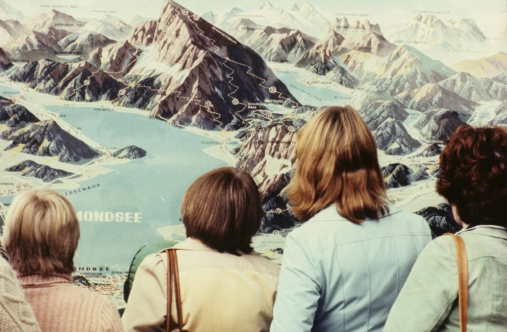 Le sens parfait du cadrage de Luigi Ghirri. Exposition au Musée du Jeu de Paume. Et grand article dans La Nuit , notre mensuel culturel.