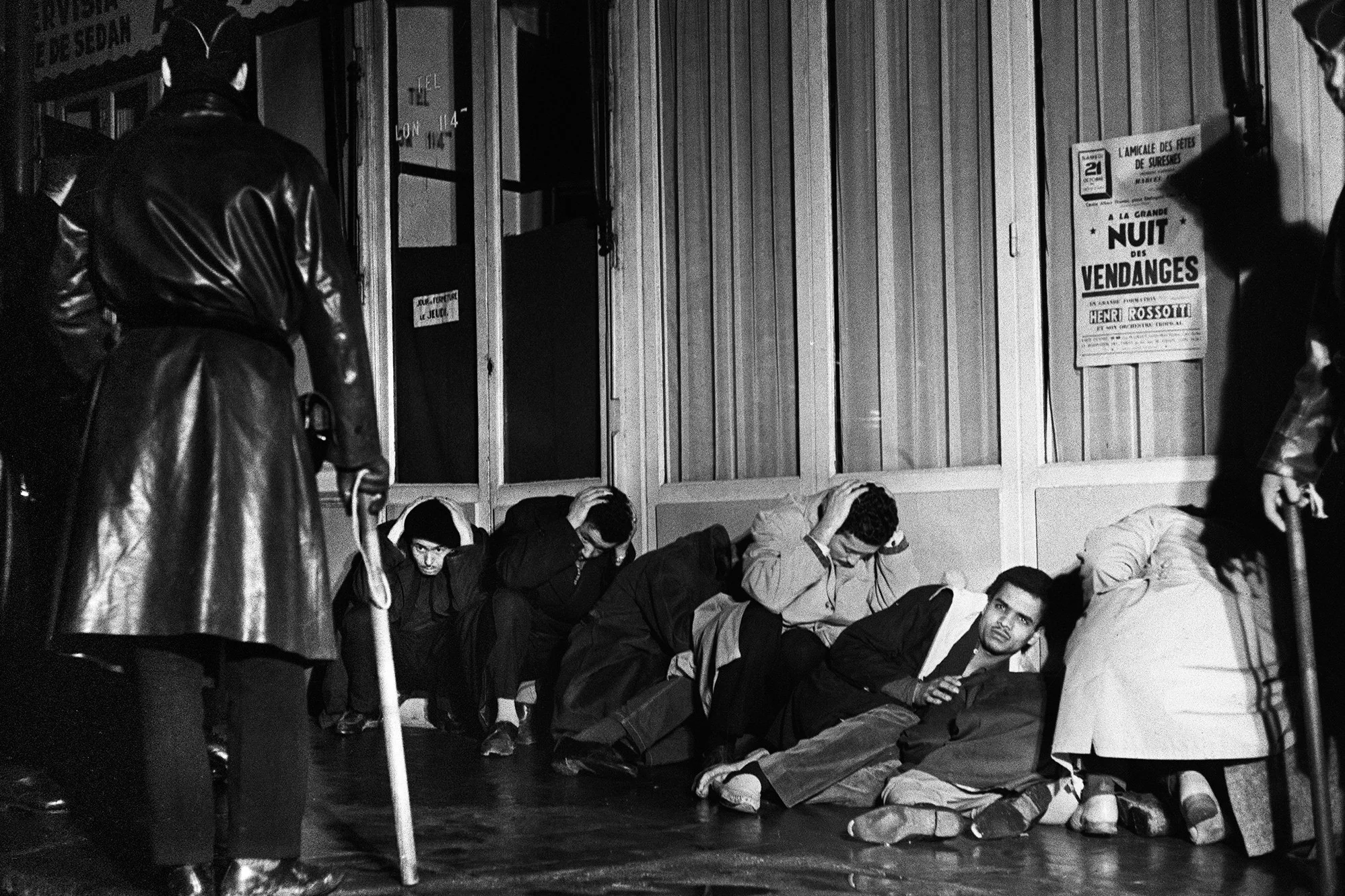 17 octobre 1961, une manifestation pacifique d'Algériens devient "ratonnade" .