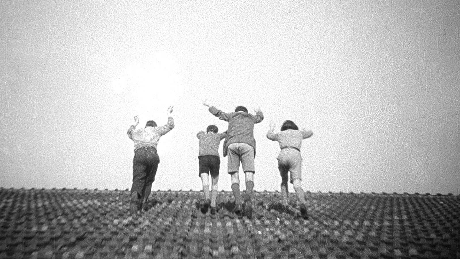 Ce photogramme du “Zéro de conduite” de Jean Vigo a été ajouté au texte par l’équipe de L’Autre Quotidien.