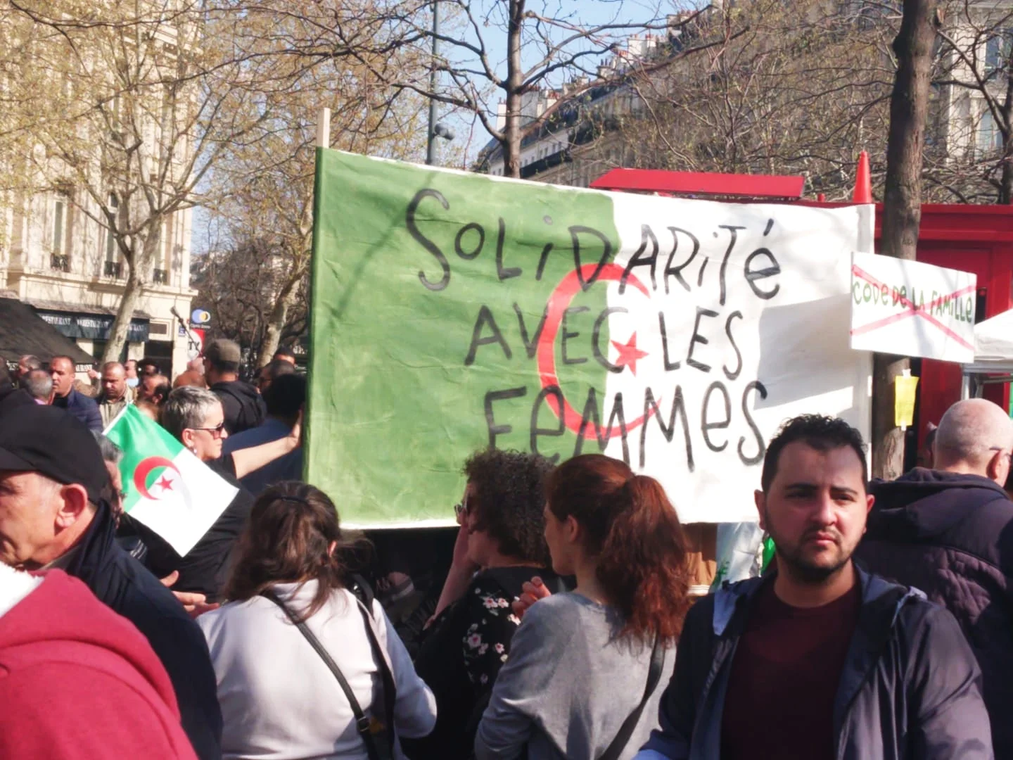 Soutien à Paris