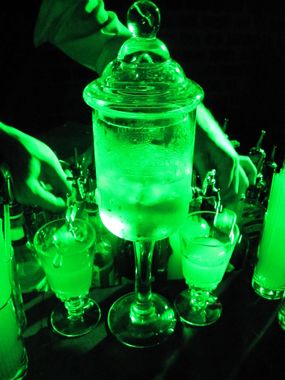 Vous reprendrez bien un peu d'absinthe ?  Charybde vous propose une soirée avec Sébastien Doubinsky 