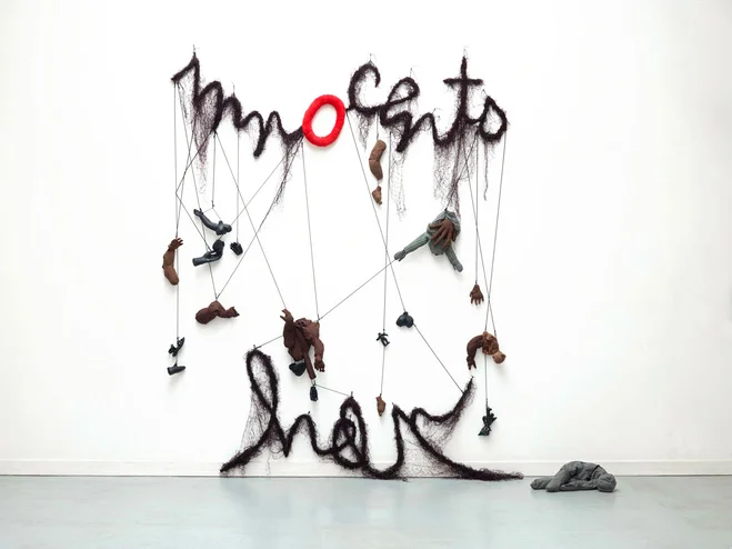 Annette Messager s'exprime sous la couette avec ses “Sleeping Songs”