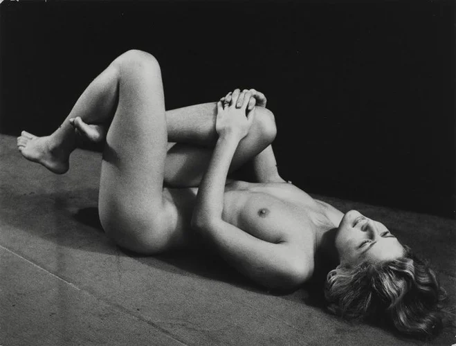 Dora Maar, Assia nue sur le dos, 1935 © Georges Meguerditchian — Centre Pompidou, MNAM-CCI /Dist. RMN-GP © Adagp, Paris
