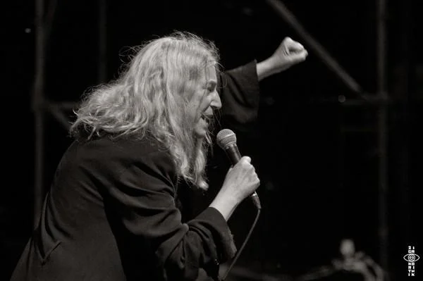 Patti Smith en grande inspiratrice des consciences chez Nicolas Houguet