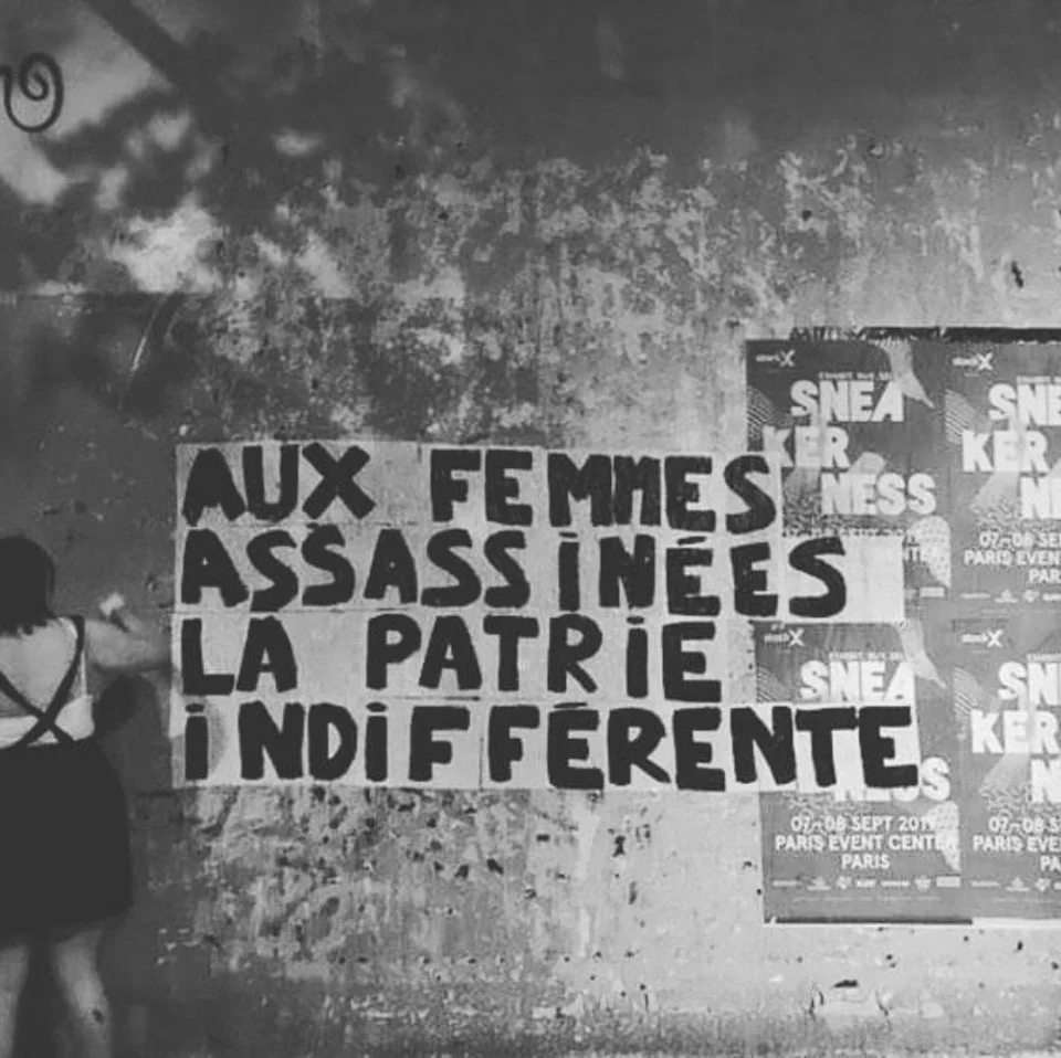 Les femmes gilets jaunes envoient bouler la Manif pour tous