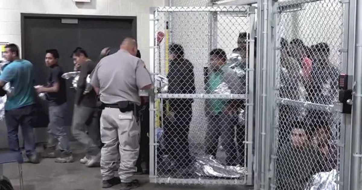 CNN a cité un rapport de l'inspecteur général du département de la Sécurité intérieure sur les conditions inhumaines, insalubres et dangereuses au Centre de traitement d'El Paso Del Norte, au Texas. Une inspection impromptue a permis de trouver des …