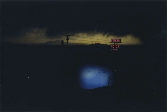 Ernst Haas, Western Skies Motel, New Mexico, USA, 1978 C-Print — 50 × 76 cm© Ernst Haas Estate / Courtesy Les Douches la Galerie, Paris