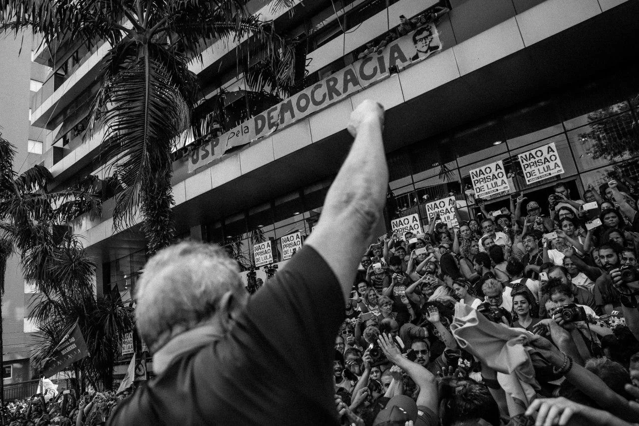 Interview de Lula depuis sa prison : sonder le monde à partir d’une minuscule cellule