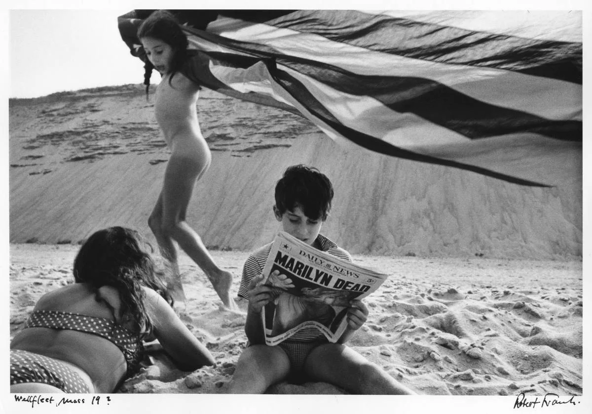 © Wellfleet Mass. 1962 – Robert Frank