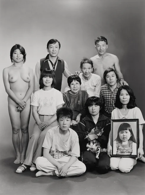 masahisa_fukase_2440.jpeg_north_489x655_-_EFEFEF-.jpg
