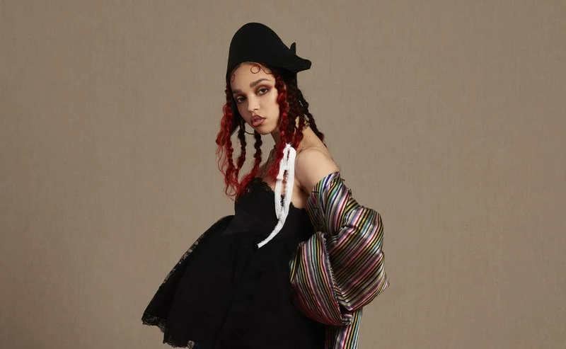 La pop à la scie sauteuse de FKA Twigs sur “Magdalene”