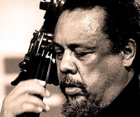 15/35 L'Homme-Sang aime aussi le jazz …