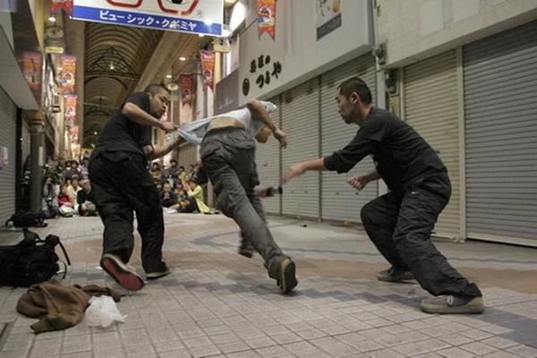 Danser le monde et ses accidents avec Contact Gonzo, une première !