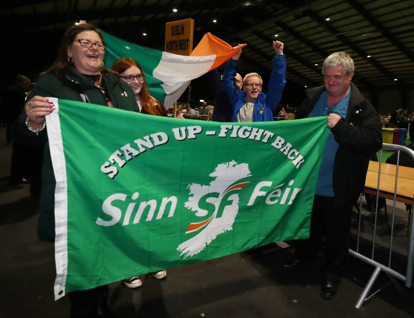 Élection générale irlandaise : les partis de l’establishment rejetés alors que Sinn Féin gagne du terrain