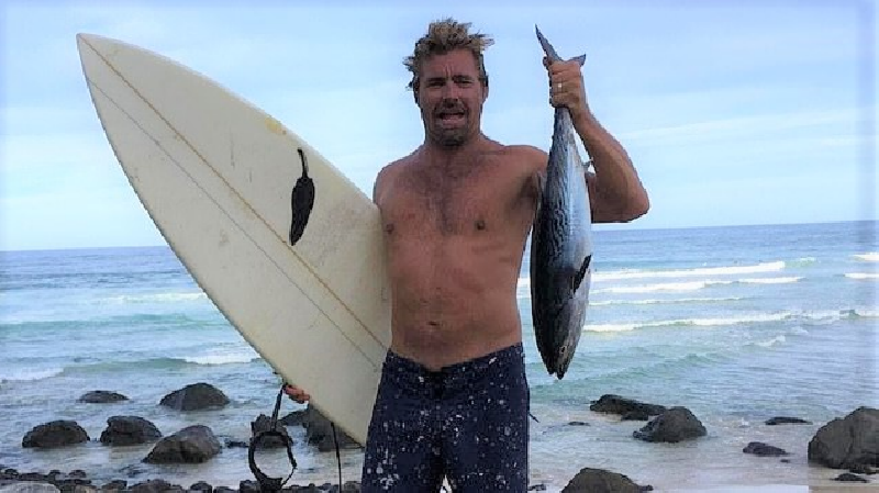 Jérôme Lafargue est comme un loup sur sa planche (de surf!)