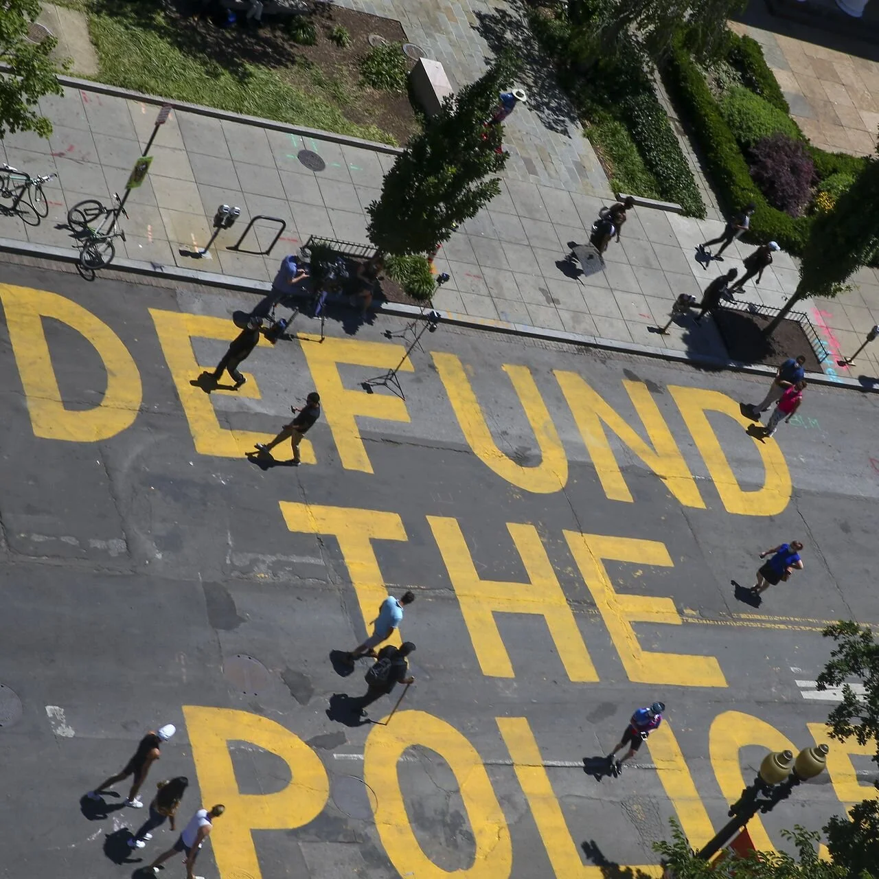 defund1.jpg
