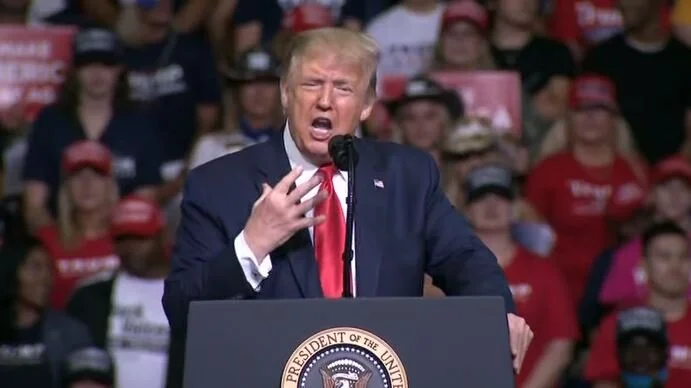 Les groupes armés d'extrême-droite ne sont pas des loups solitaires : ils sont nourris par Donald Trump