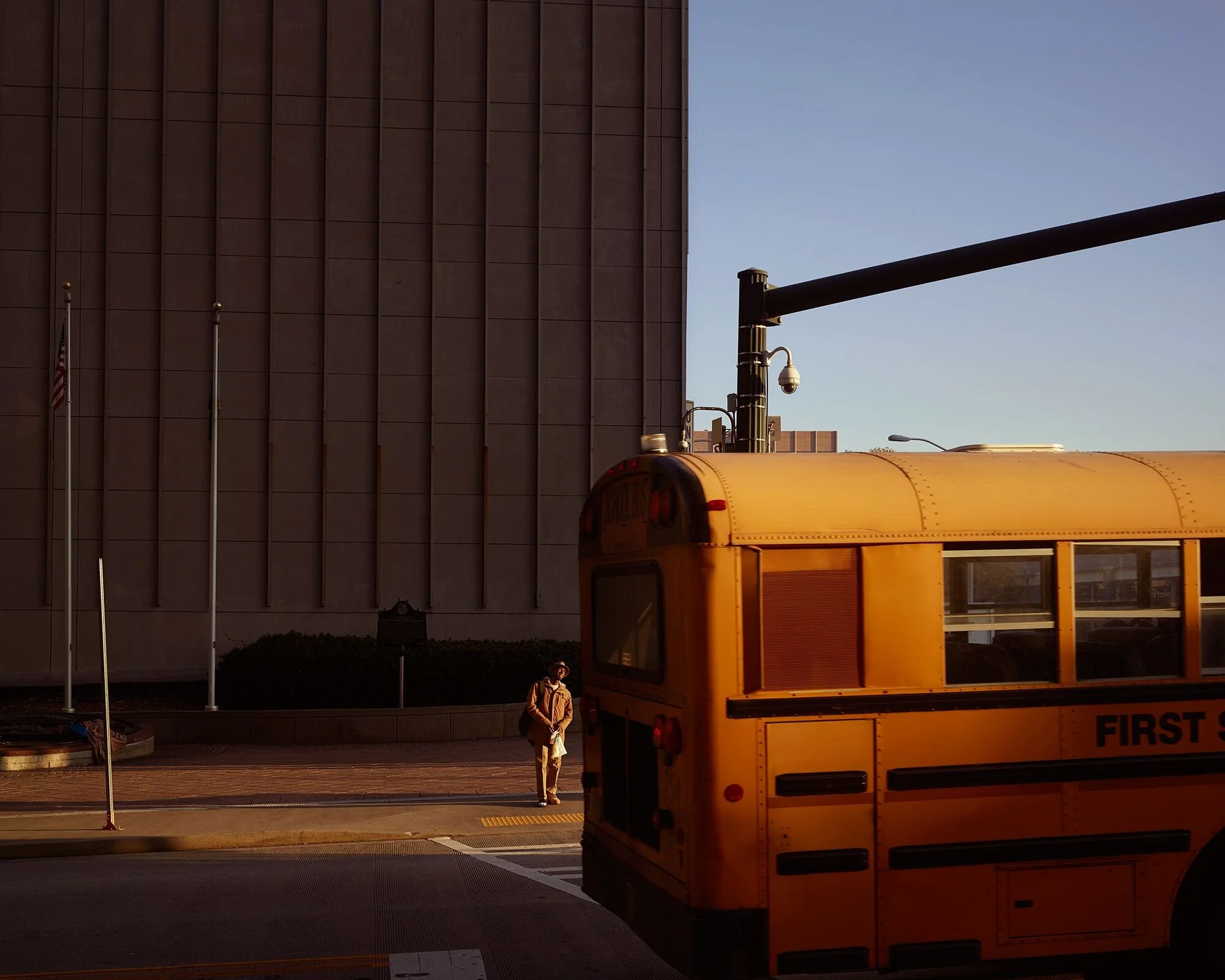 Cross Road Blues (Peachtree St, Atlanta) © Oli Kellett