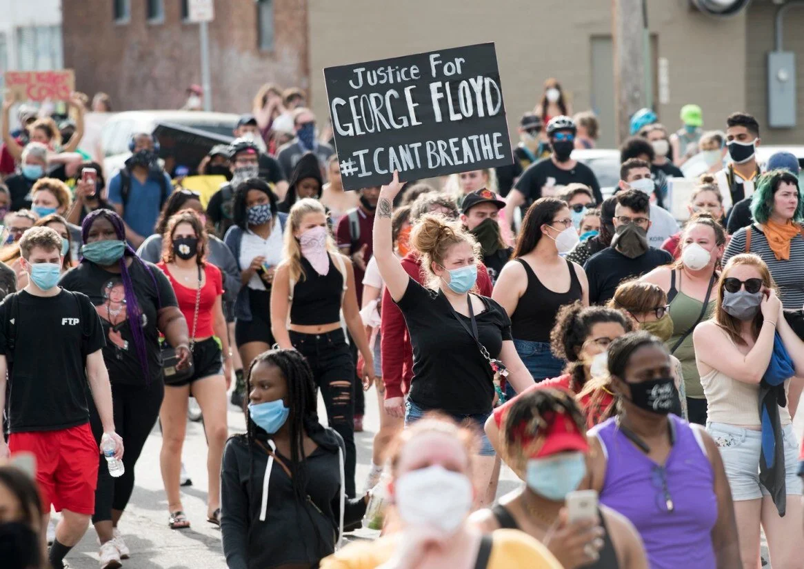 George Floyd : les images de violence imposent-elles la vision des bourreaux? Par André Gunthert