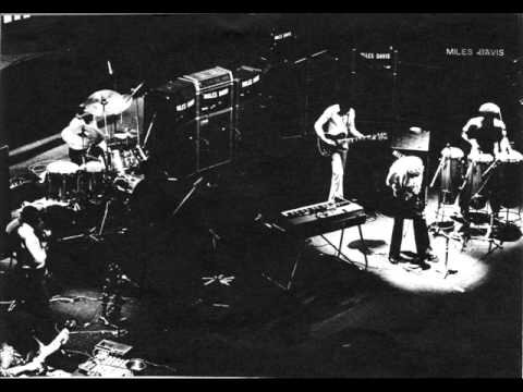 Le septet de Miles Davis sur scène à Tokyo le 19/06/1973