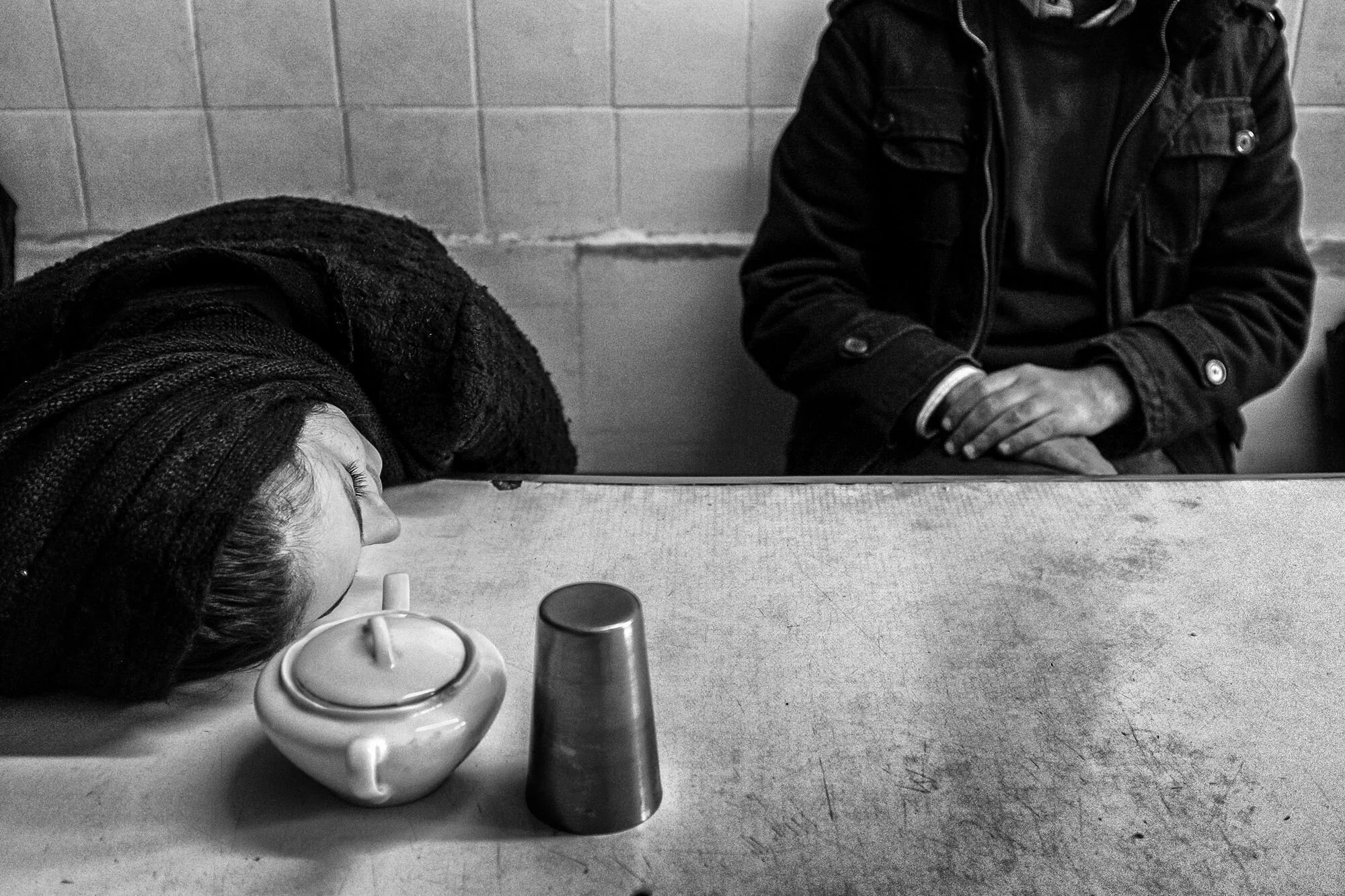 Sans titre. Beaucoup plus difficile, l’amour sans les mains  Tabriz, Iran. 1 December 2014 © Farshid Tighehsaz