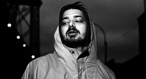 Aesop Rock mérite enfin son nom de rappeur à l'antique avec “Spirit World Field Guide”